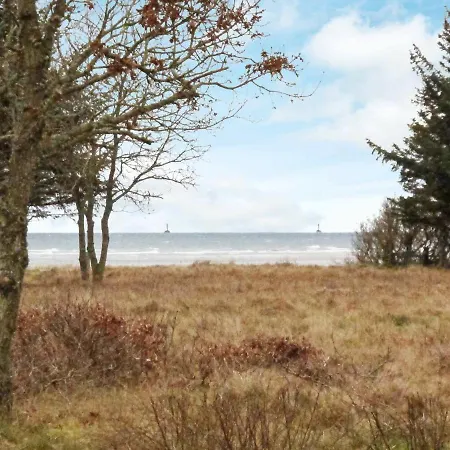 Seaside Retreat - By Traum Hals