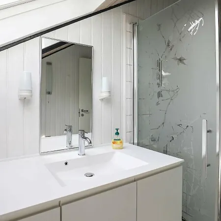 Seaside Retreat - By Traum Дом отдыха Халс