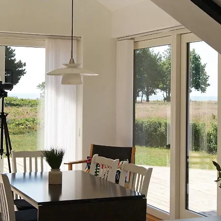 Seaside Retreat - By Traum Халс